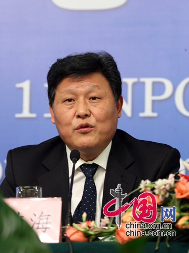 國(guó)土資源部礦產(chǎn)開發(fā)管理司司長(zhǎng)賈其海